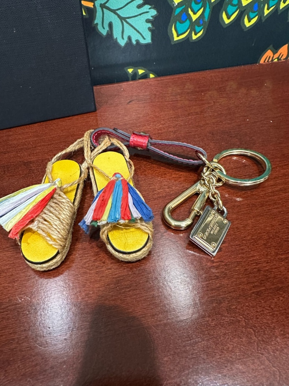 D&G Mini Espadrille Tassel Charm Keychain New With Box - Picture 3 of 12